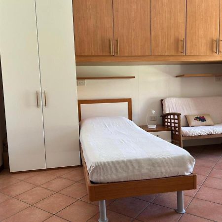 Lecco Only Females Guest House מראה חיצוני תמונה