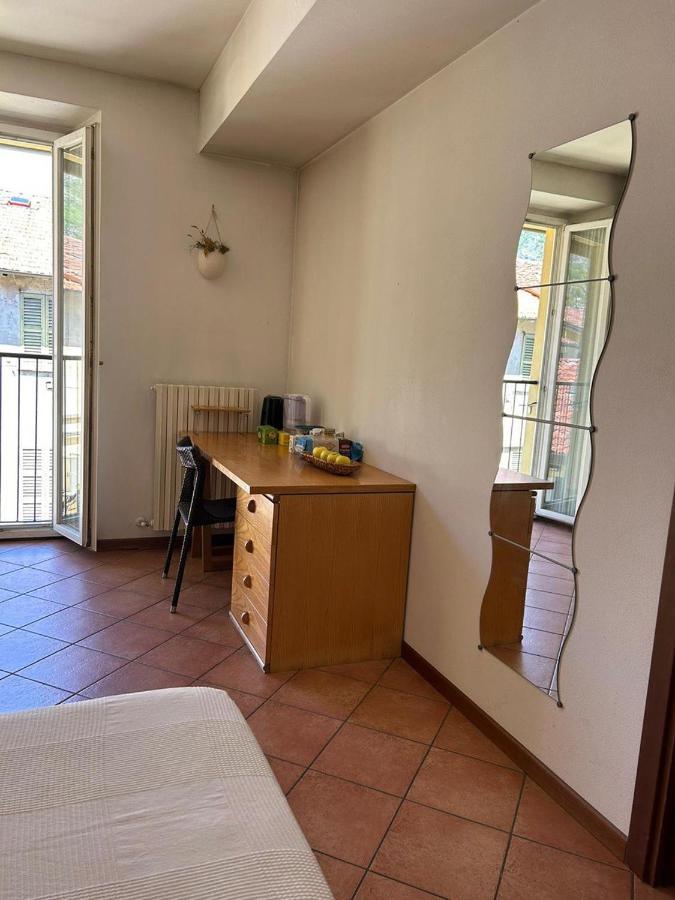 Lecco Only Females Guest House מראה חיצוני תמונה
