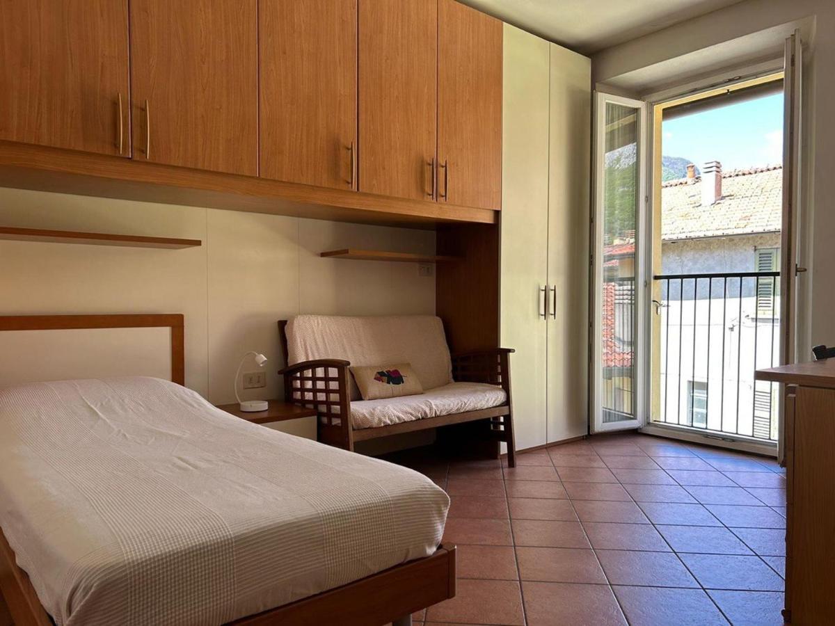 Lecco Only Females Guest House מראה חיצוני תמונה